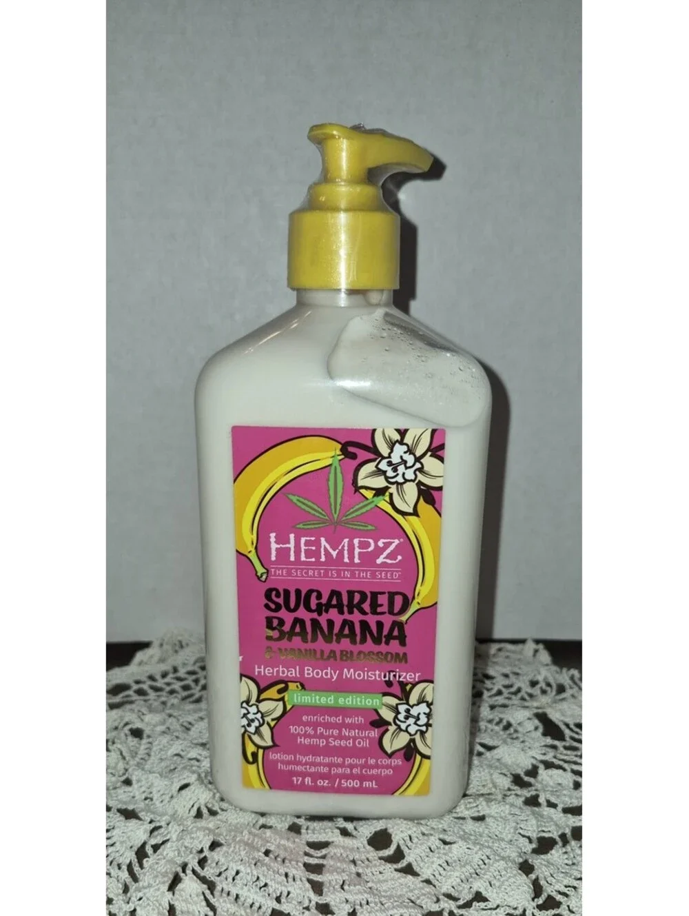 Hempz Sugared Banana & Vanilla Blossom Herbal Body Moisturizer Lotion 17 Fl Oz
